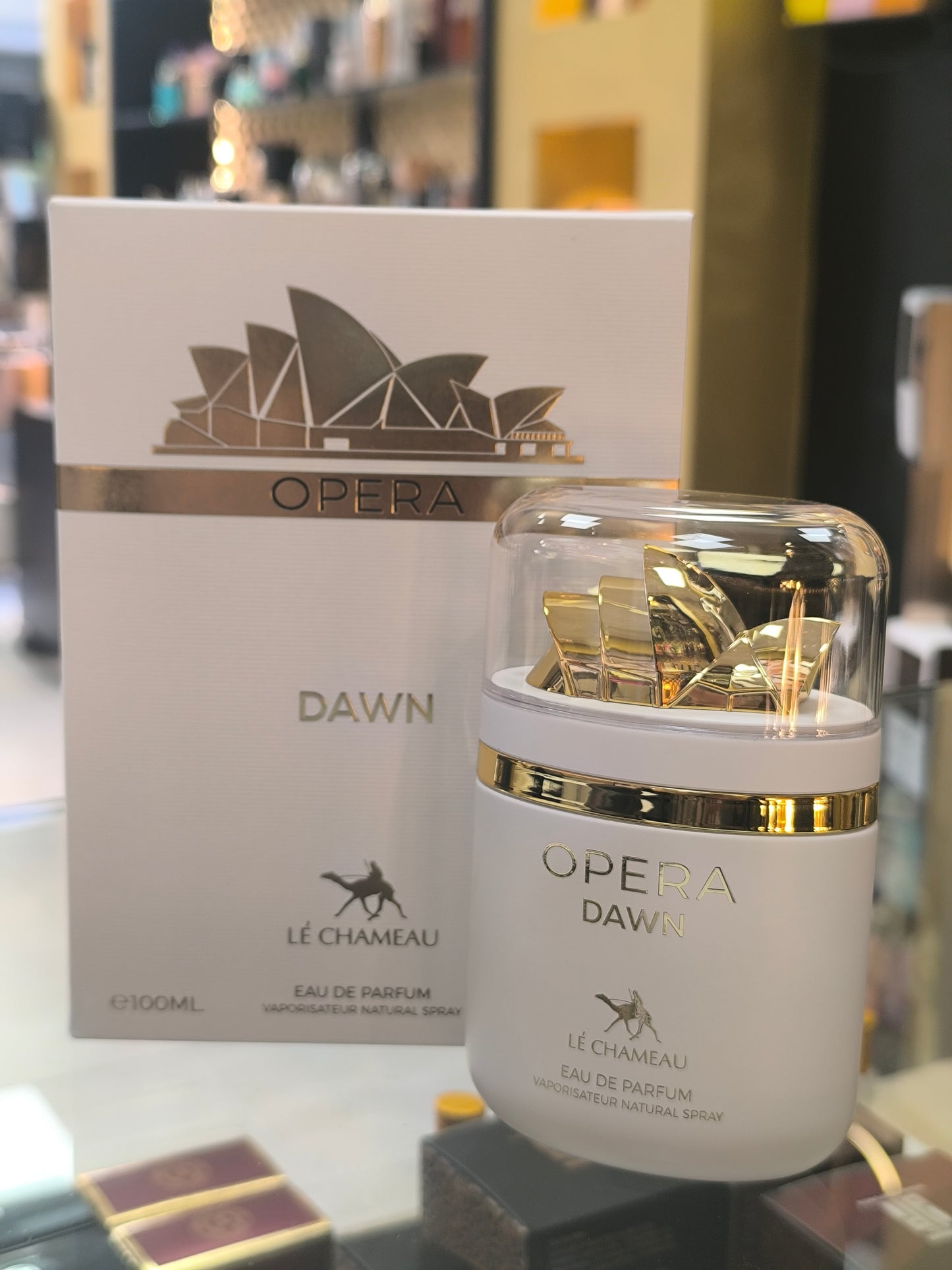 Opera Dawn Lé Chameau